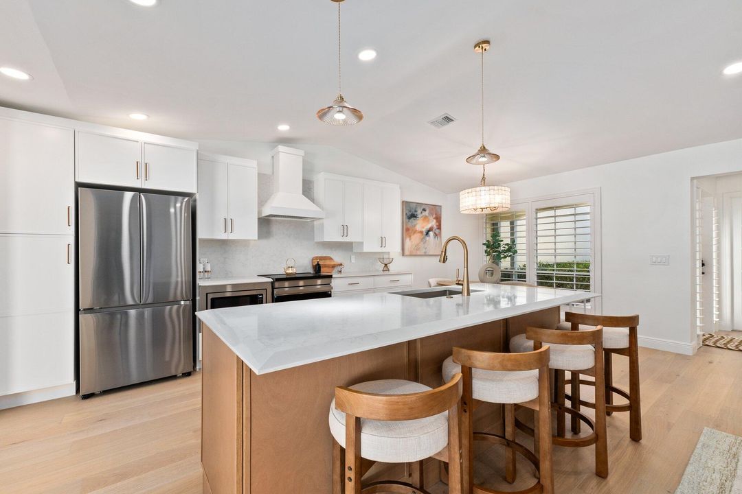 For Sale: $1,249,000 (3 beds, 2 baths, 1636 Square Feet)