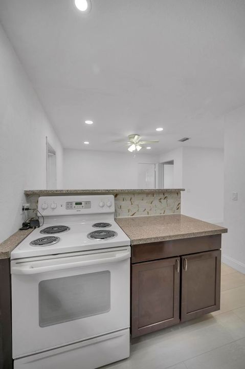 For Sale: $289,900 (3 beds, 1 baths, 1160 Square Feet)