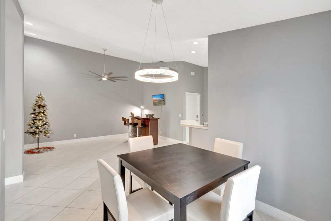 For Sale: $420,000 (2 beds, 2 baths, 1339 Square Feet)