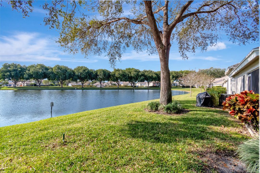 For Sale: $420,000 (2 beds, 2 baths, 1339 Square Feet)