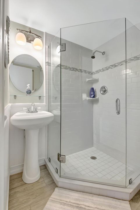 For Sale: $269,900 (2 beds, 2 baths, 1167 Square Feet)