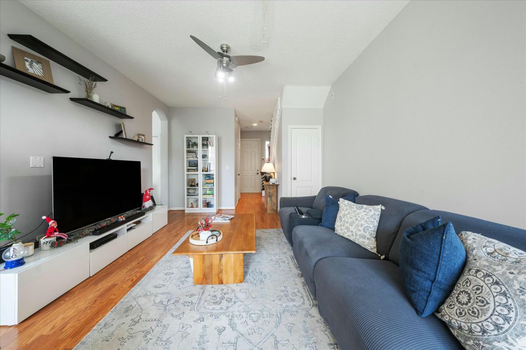 For Sale: $350,000 (2 beds, 2 baths, 1448 Square Feet)