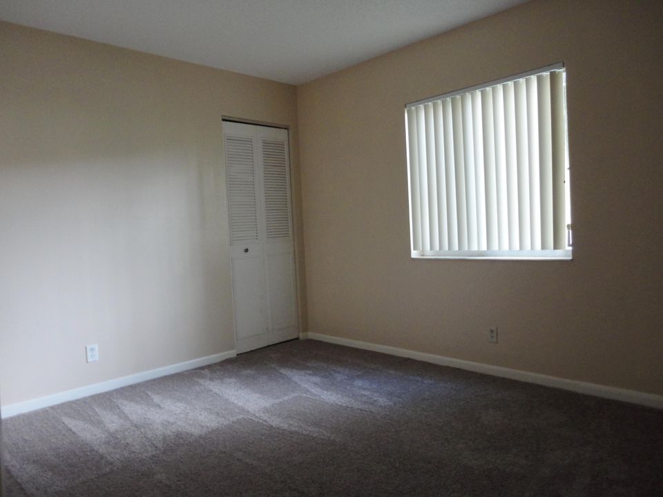 For Rent: $1,800 (2 beds, 2 baths, 1115 Square Feet)