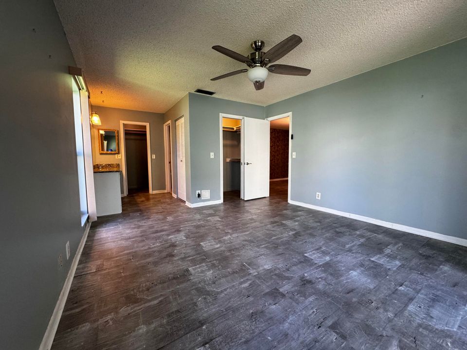 For Rent: $2,000 (2 beds, 2 baths, 1167 Square Feet)