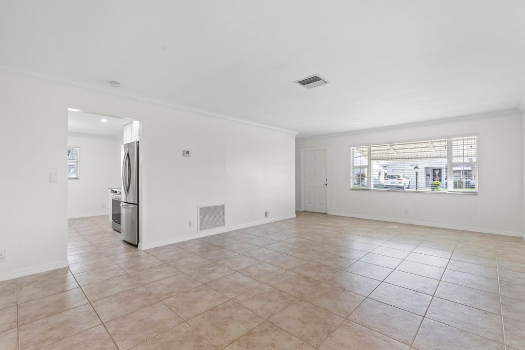 For Sale: $394,000 (2 beds, 2 baths, 1428 Square Feet)