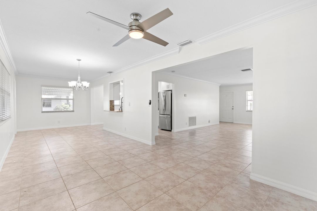 For Sale: $394,000 (2 beds, 2 baths, 1428 Square Feet)