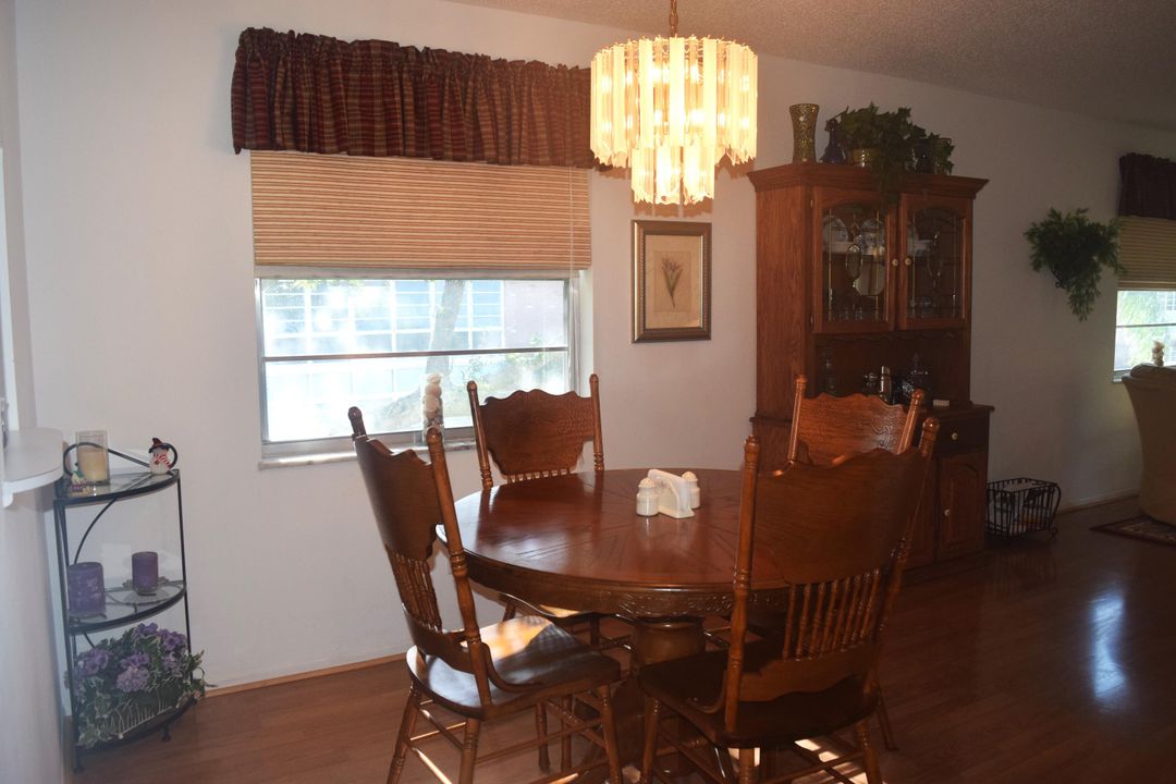 待售: $139,900 (2 贝兹, 2 浴室, 1014 平方英尺)