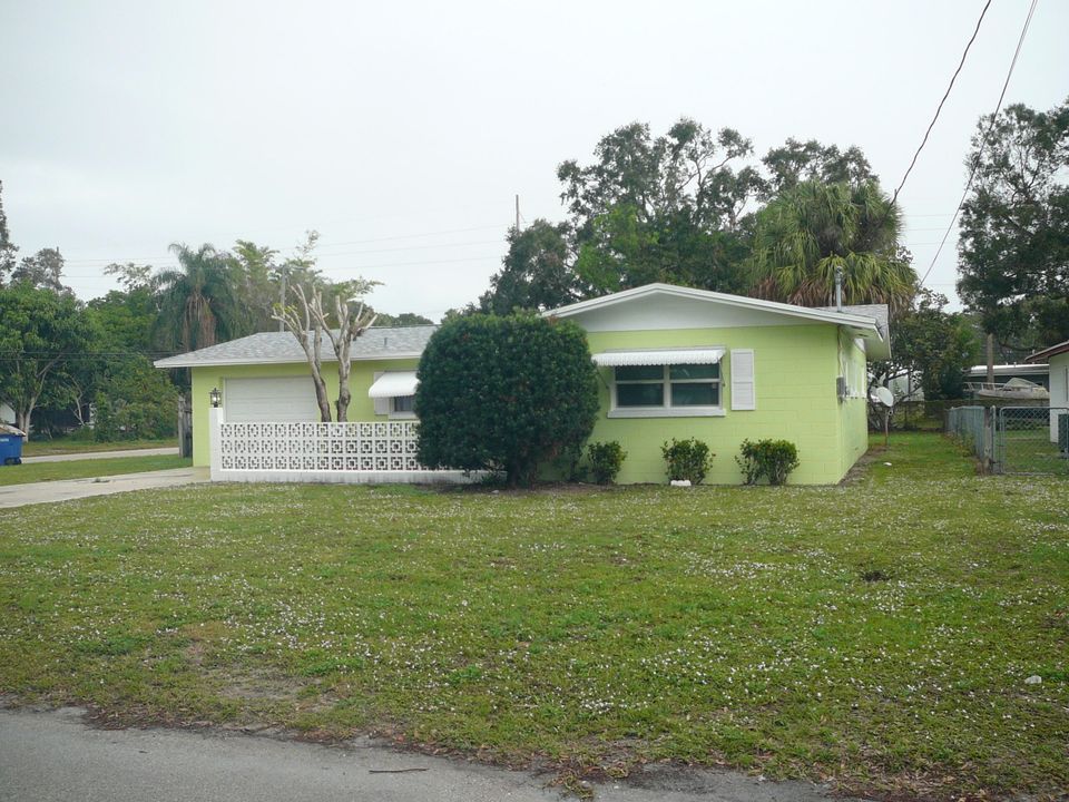 For Sale: $315,000 (3 beds, 2 baths, 1489 Square Feet)