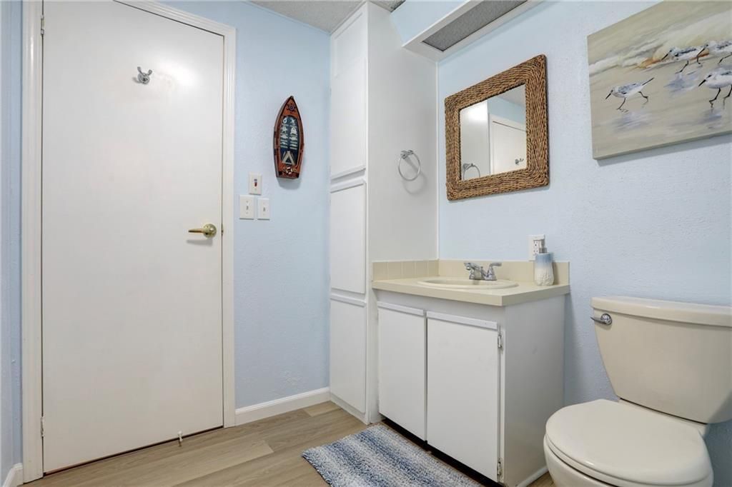 For Sale: $199,000 (2 beds, 2 baths, 1430 Square Feet)