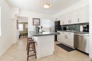 For Sale: $449,000 (3 beds, 1 baths, 1144 Square Feet)