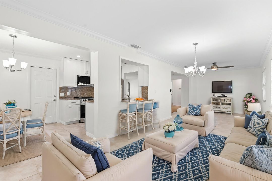 For Sale: $394,000 (2 beds, 2 baths, 1428 Square Feet)