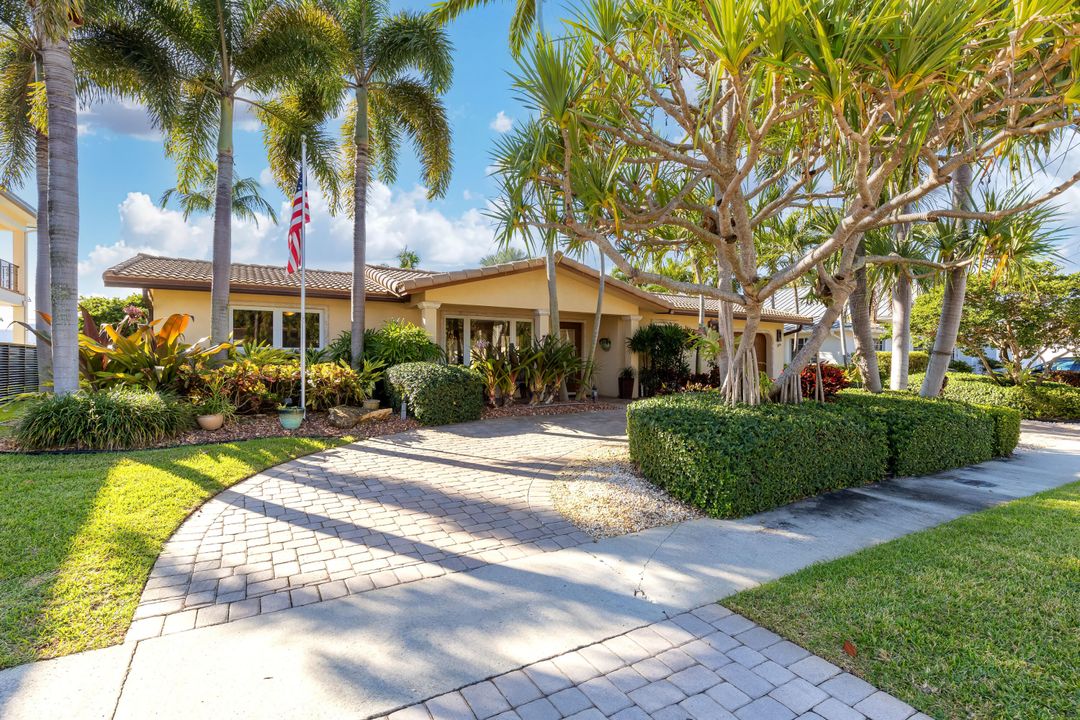 For Sale: $2,195,000 (3 beds, 2 baths, 2193 Square Feet)