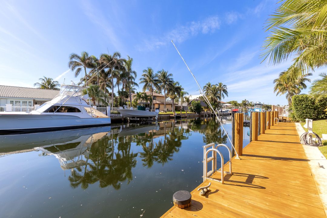 For Sale: $2,195,000 (3 beds, 2 baths, 2193 Square Feet)