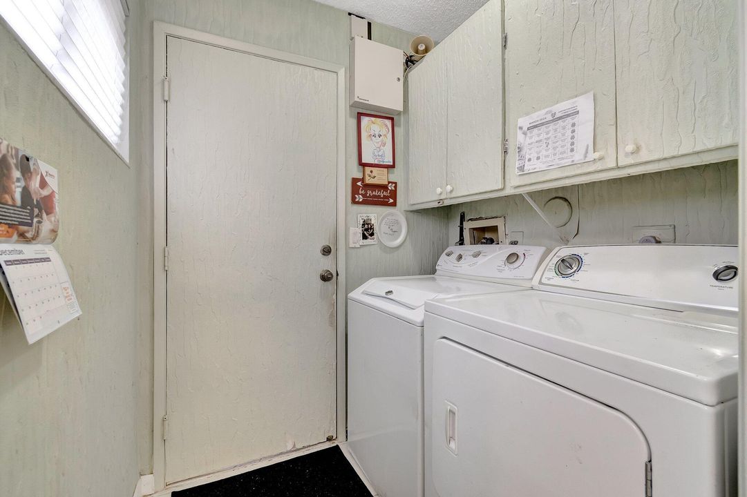 For Sale: $350,000 (2 beds, 2 baths, 1471 Square Feet)