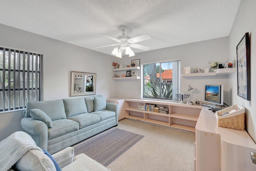 For Sale: $350,000 (2 beds, 2 baths, 1471 Square Feet)