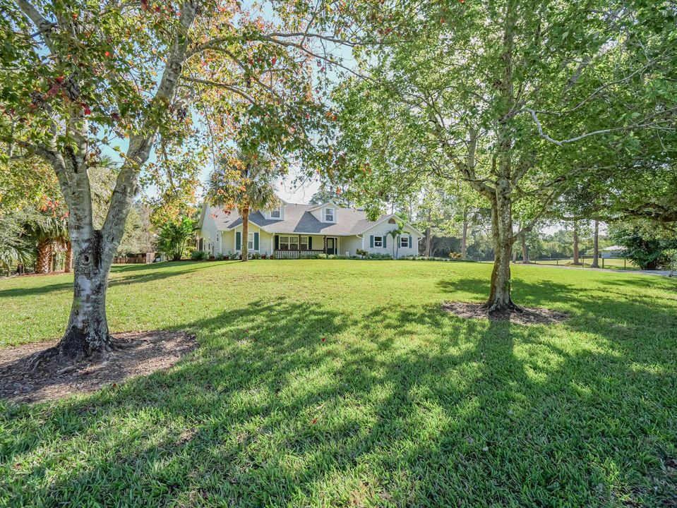 For Sale: $665,000 (3 beds, 2 baths, 2002 Square Feet)