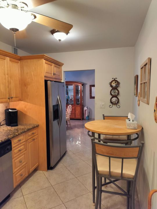 For Sale: $330,000 (1 beds, 1 baths, 950 Square Feet)