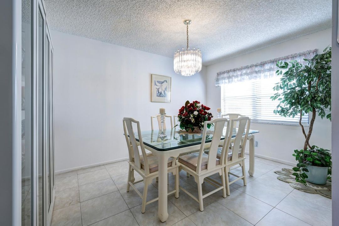 For Sale: $565,000 (4 beds, 2 baths, 2003 Square Feet)