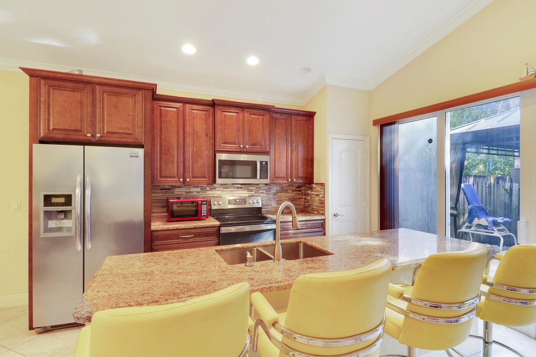 For Sale: $440,000 (3 beds, 2 baths, 1466 Square Feet)