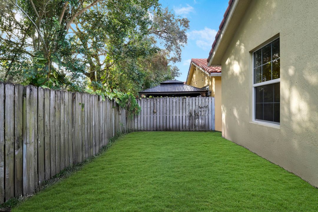 For Sale: $440,000 (3 beds, 2 baths, 1466 Square Feet)