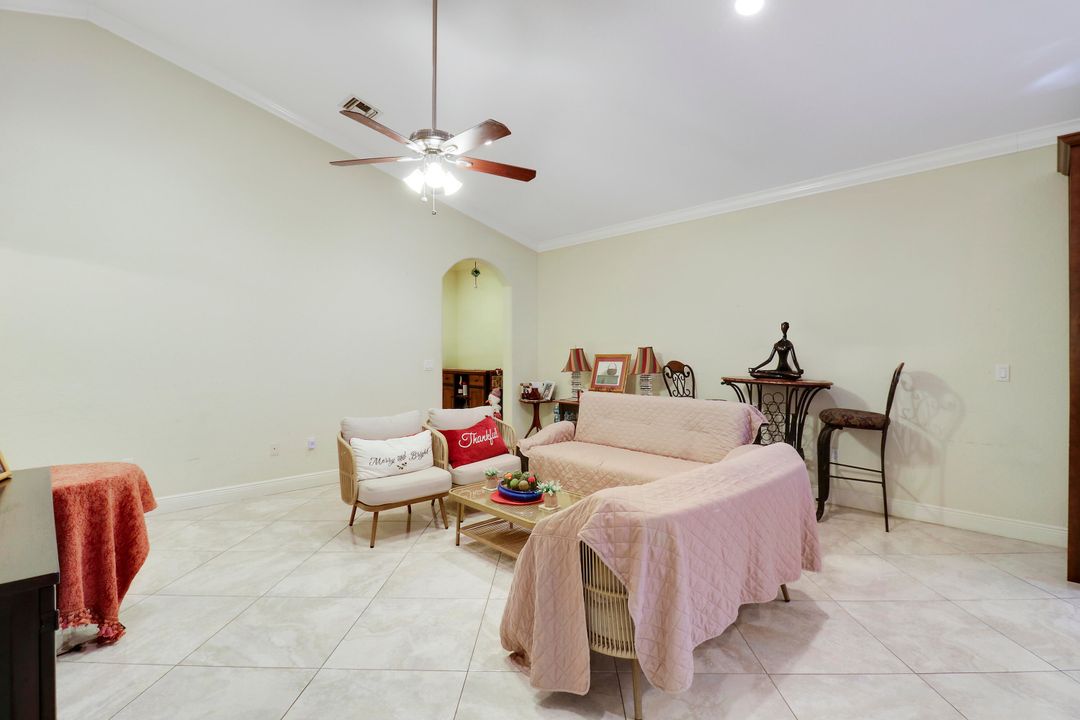 For Sale: $440,000 (3 beds, 2 baths, 1466 Square Feet)