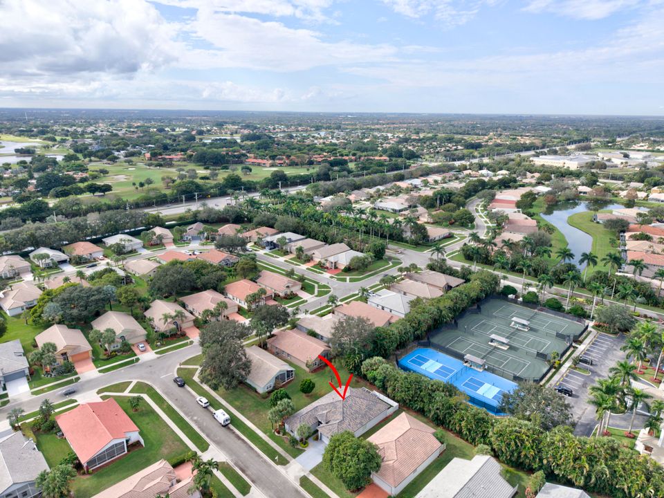 For Sale: $649,000 (3 beds, 2 baths, 2151 Square Feet)