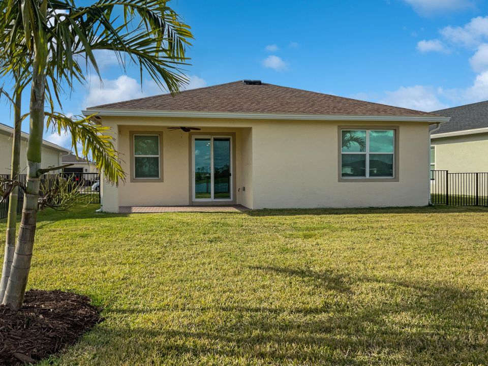 For Sale: $420,000 (3 beds, 2 baths, 1546 Square Feet)