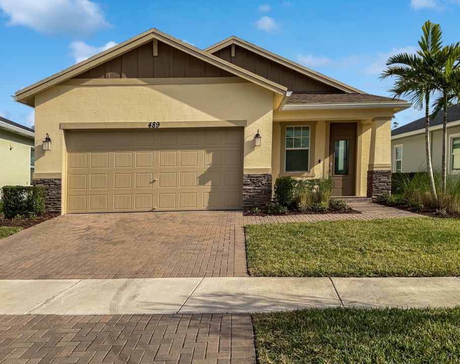 For Sale: $420,000 (3 beds, 2 baths, 1546 Square Feet)