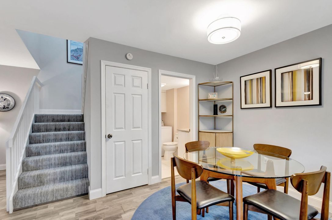 For Sale: $495,000 (2 beds, 2 baths, 1188 Square Feet)