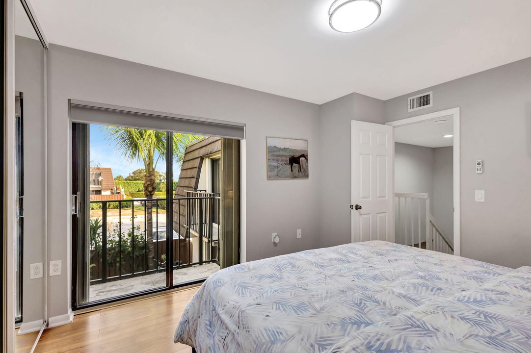 For Sale: $495,000 (2 beds, 2 baths, 1188 Square Feet)