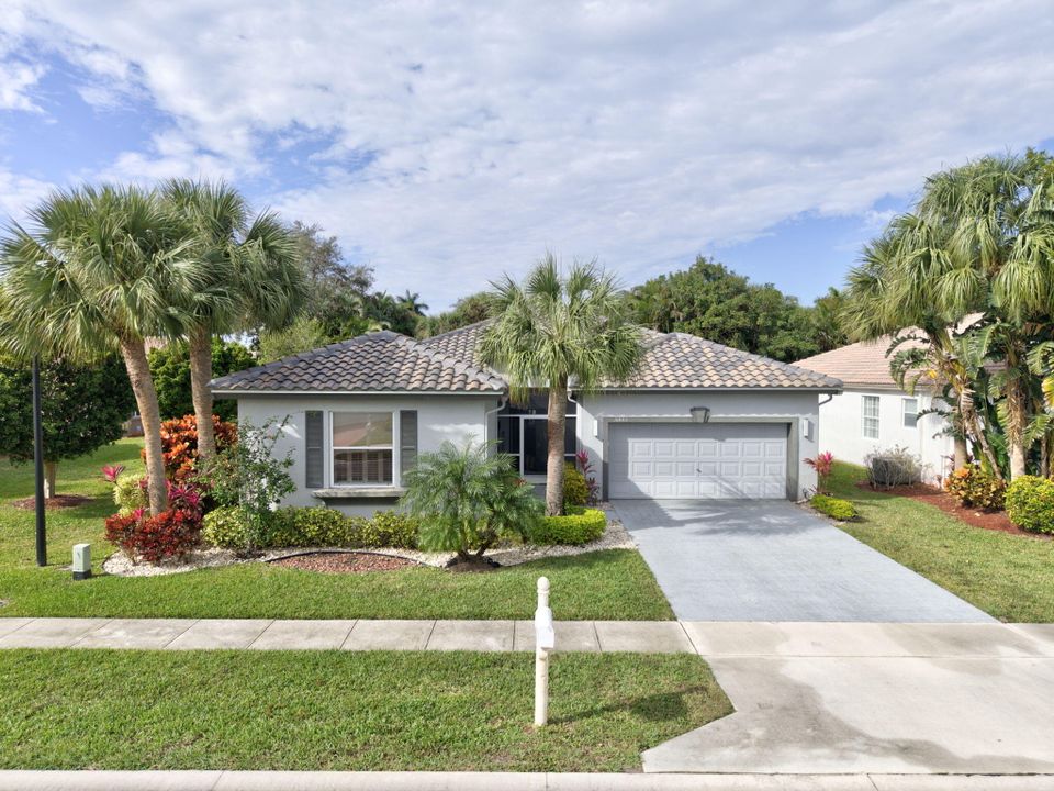 For Sale: $649,000 (3 beds, 2 baths, 2151 Square Feet)