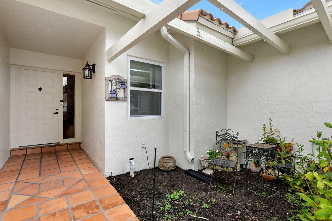 For Sale: $549,000 (3 beds, 2 baths, 1670 Square Feet)