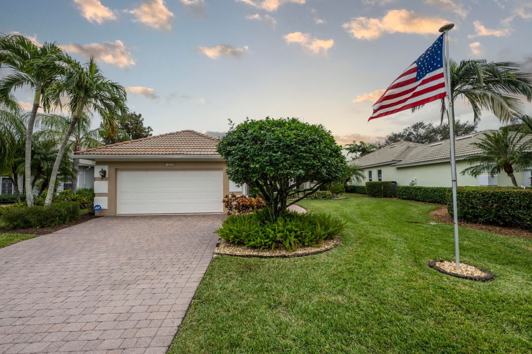 For Sale: $750,000 (3 beds, 2 baths, 1907 Square Feet)