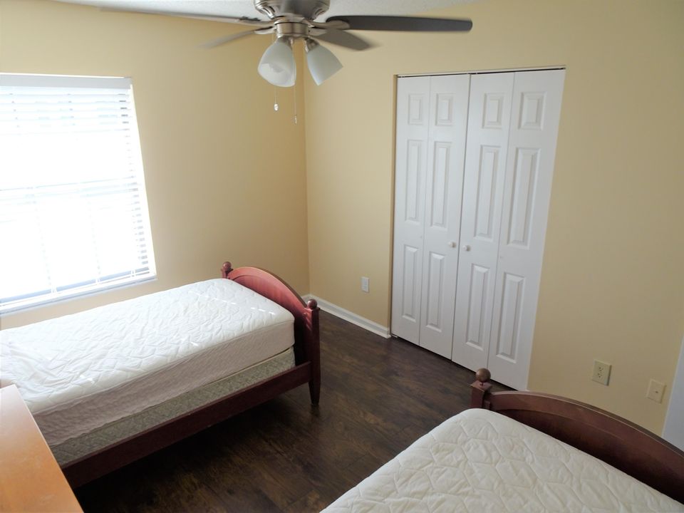 For Rent: $7,000 (3 beds, 2 baths, 1481 Square Feet)