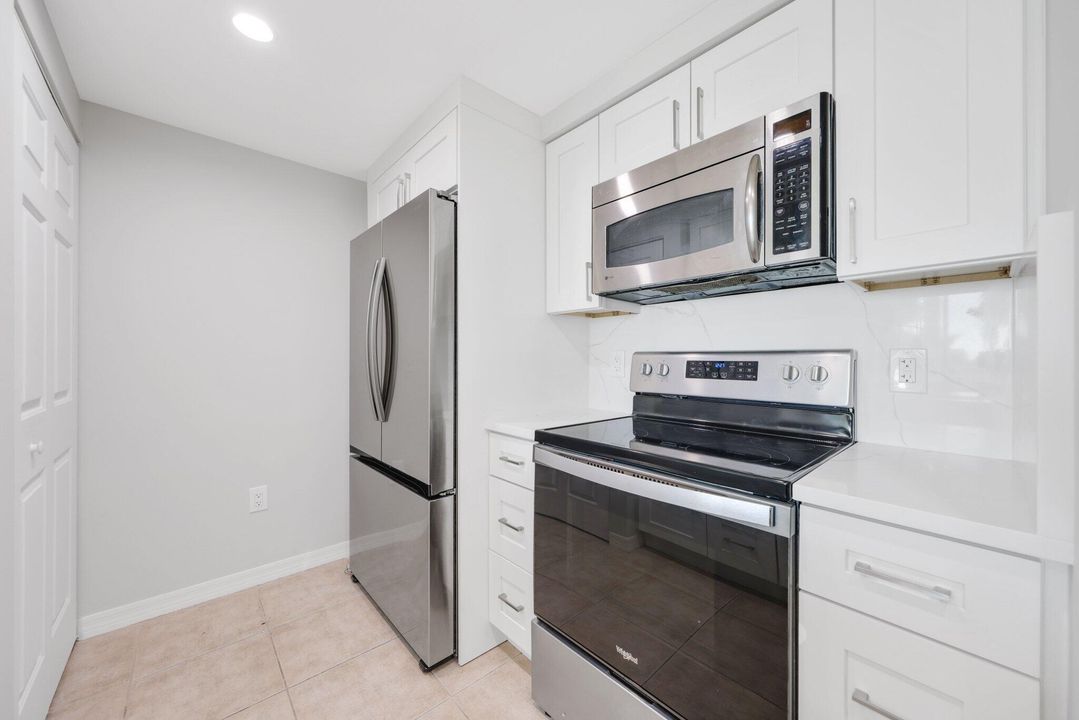 For Rent: $4,100 (3 beds, 2 baths, 1385 Square Feet)