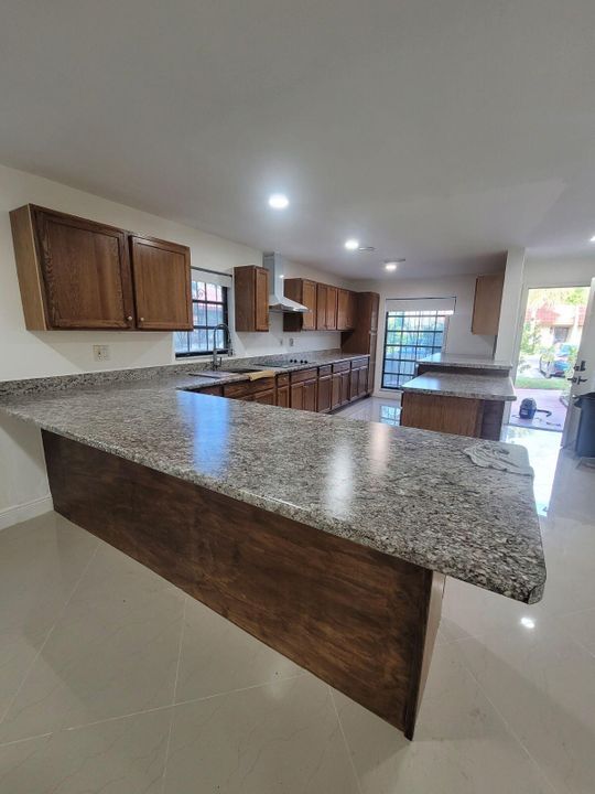 En Venta: $365,000 (2 camas, 2 baños, 1217 Pies cuadrados)