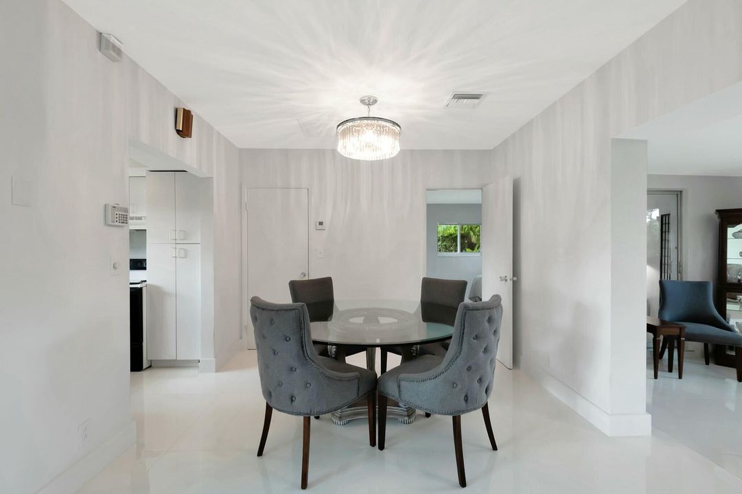 For Sale: $689,900 (2 beds, 2 baths, 1328 Square Feet)