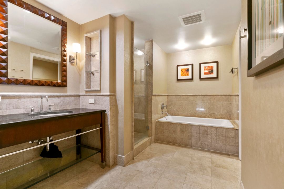 For Sale: $549,000 (1 beds, 1 baths, 762 Square Feet)