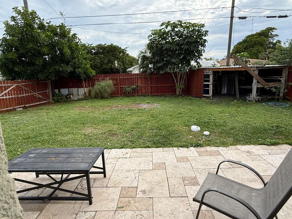 For Sale: $357,500 (3 beds, 1 baths, 1032 Square Feet)