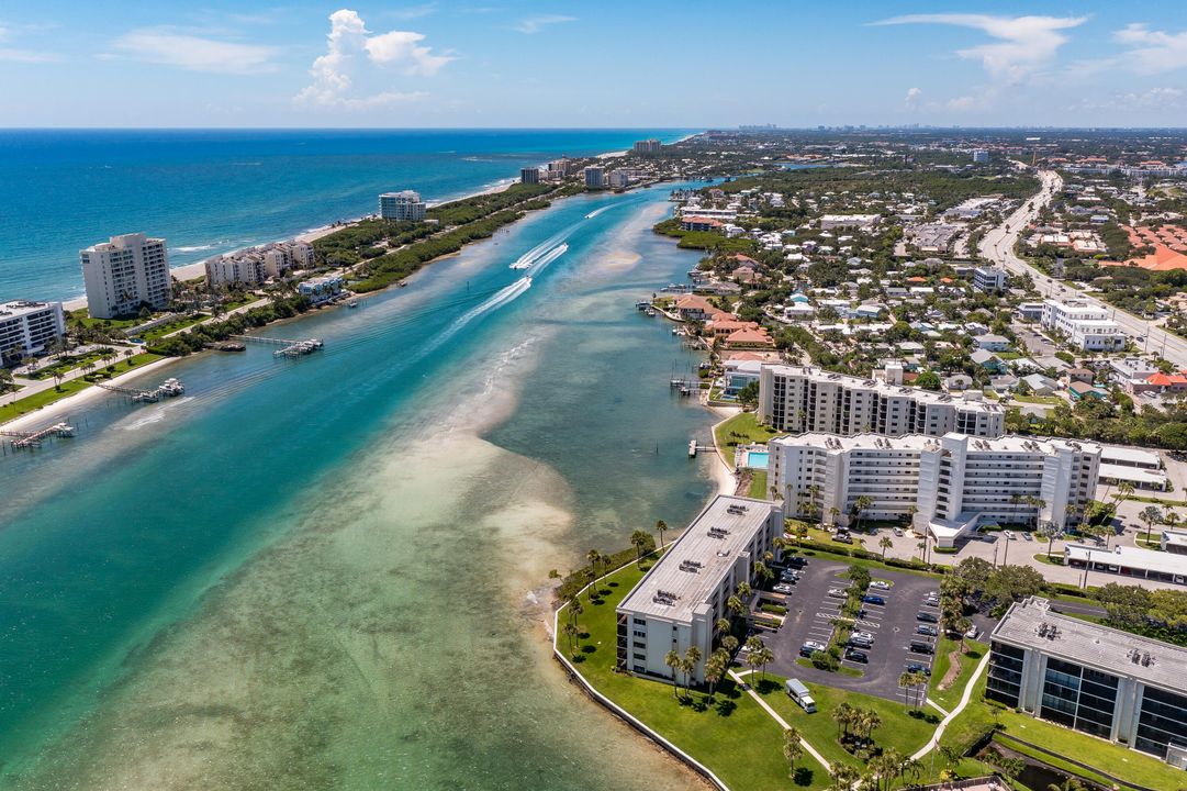 For Sale: $722,500 (2 beds, 2 baths, 1272 Square Feet)