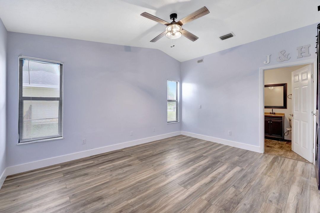 For Sale: $374,000 (3 beds, 2 baths, 1543 Square Feet)