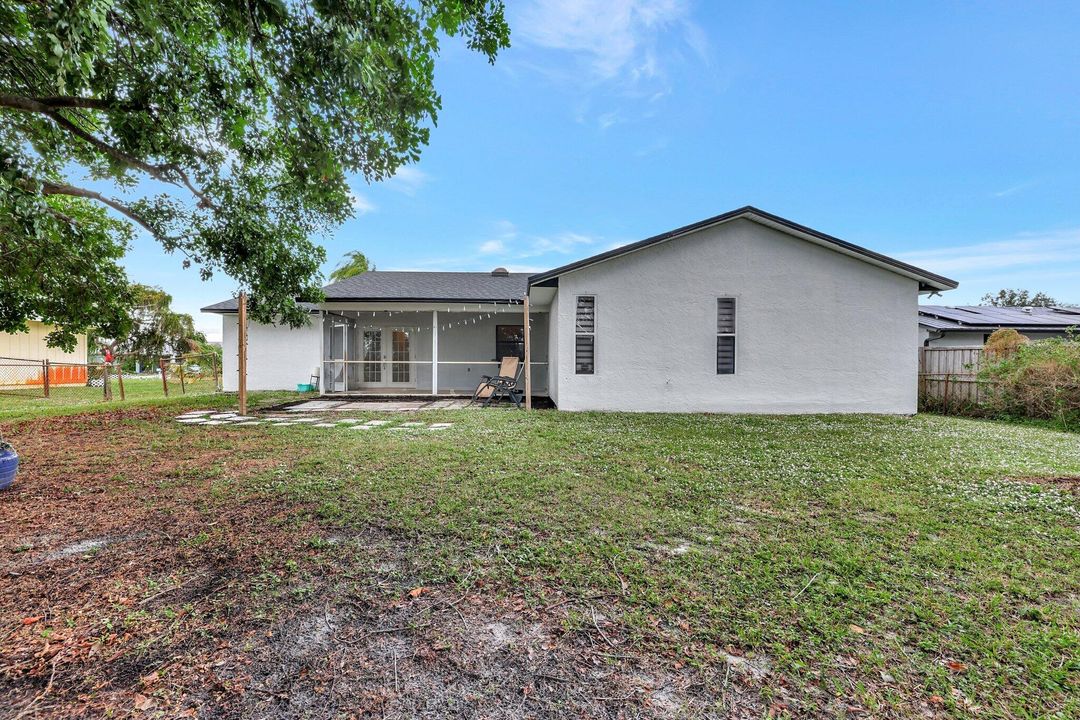 For Sale: $374,000 (3 beds, 2 baths, 1543 Square Feet)