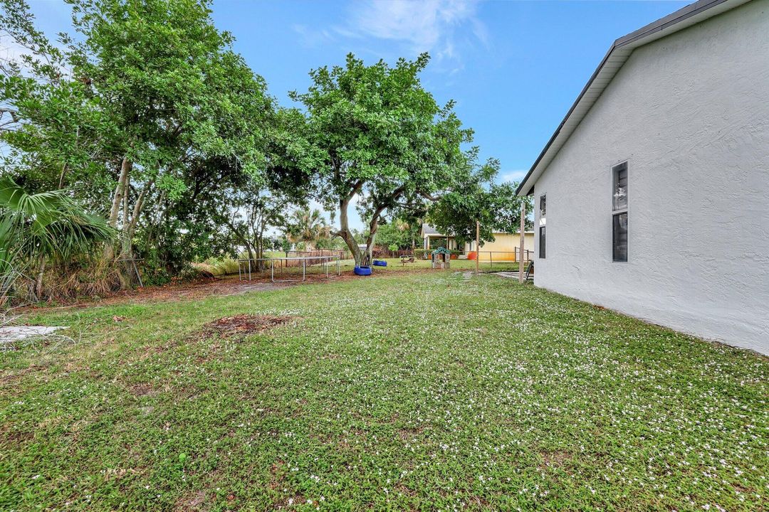 For Sale: $374,000 (3 beds, 2 baths, 1543 Square Feet)