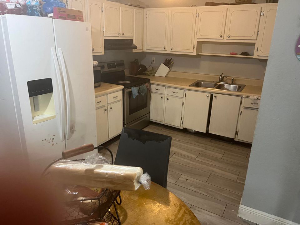 For Sale: $222,000 (2 beds, 1 baths, 775 Square Feet)