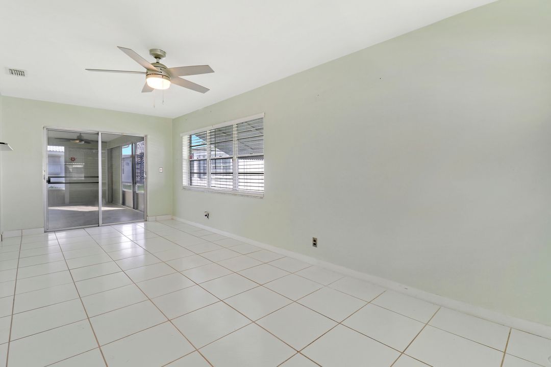 For Sale: $349,999 (2 beds, 2 baths, 1317 Square Feet)