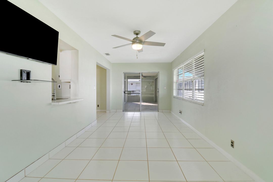 For Sale: $349,999 (2 beds, 2 baths, 1317 Square Feet)