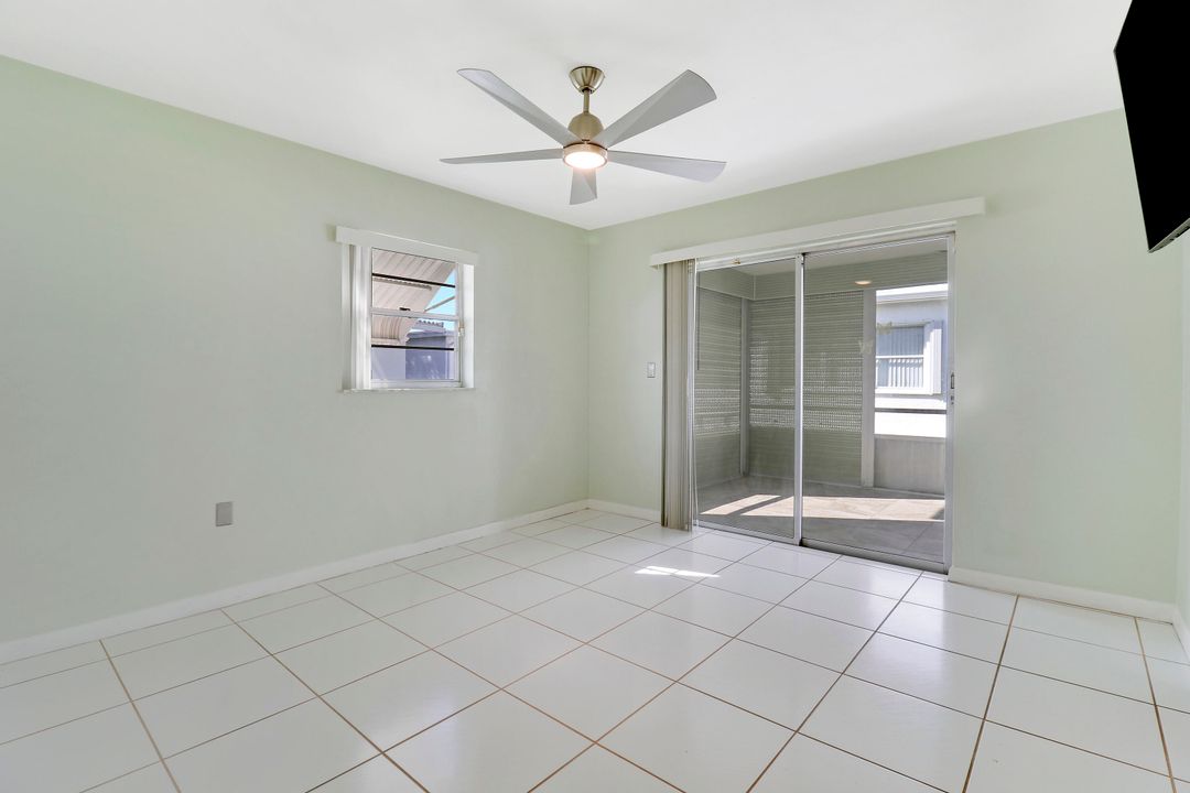 For Sale: $349,999 (2 beds, 2 baths, 1317 Square Feet)