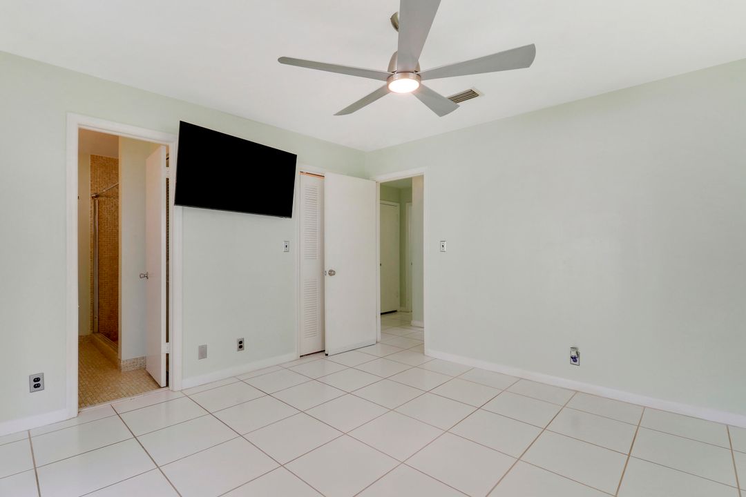 For Sale: $349,999 (2 beds, 2 baths, 1317 Square Feet)