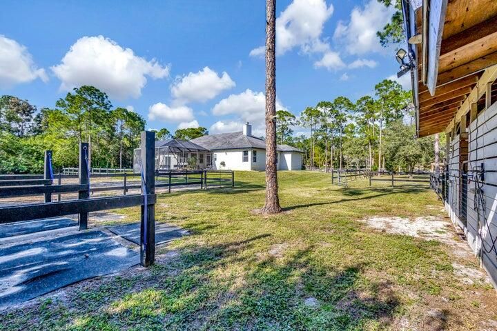 For Sale: $850,000 (4 beds, 3 baths, 2513 Square Feet)