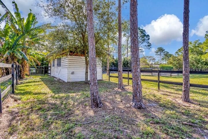 For Sale: $850,000 (4 beds, 3 baths, 2513 Square Feet)